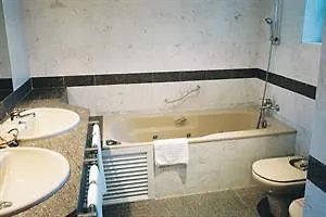 Zenit Diplomatic Hotel